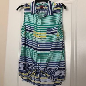 Striped knotted shirt